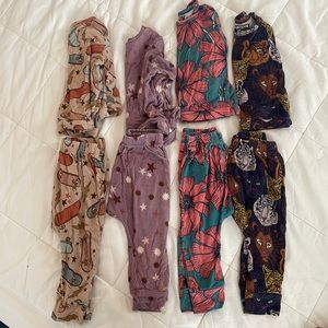 4 Pairs of Velveteen Bunny Knots Pajamas